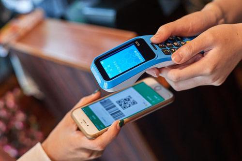 信用卡朋友看過來，央行發(fā)文嚴查終端一機多戶，線下pos機該扔了