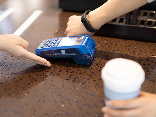 手機(jī)POS納入金融科技監(jiān)管試點(diǎn)，創(chuàng)新還是風(fēng)險(xiǎn)，京東數(shù)科能贏嗎？